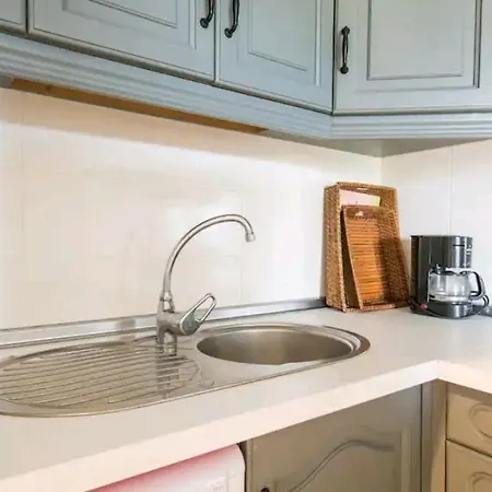 Apartamento Con Piscina Apartment *